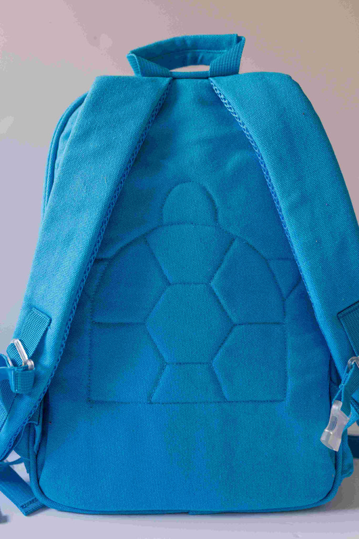 Blue junior backpack featuring adjustable shoulder straps, showcasing its design, available at Pachee online store.
